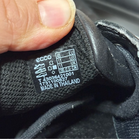 Ecco Mens Black Soft 7 Tred Low Gore-Tex Leather Sneaker Size US 11 And EU 45 - Picture 11 of 11